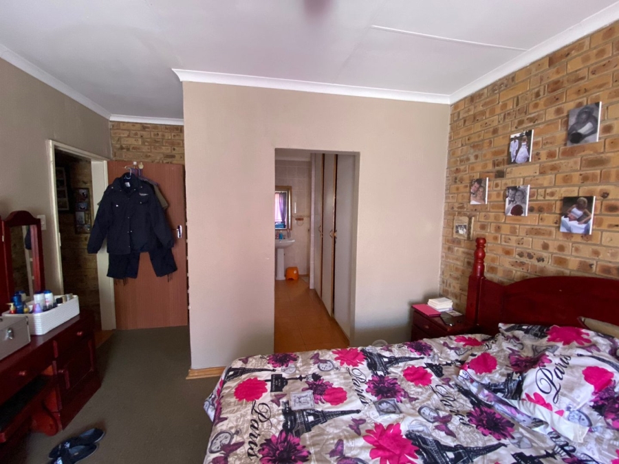 10 Bedroom Property for Sale in Orkney North West